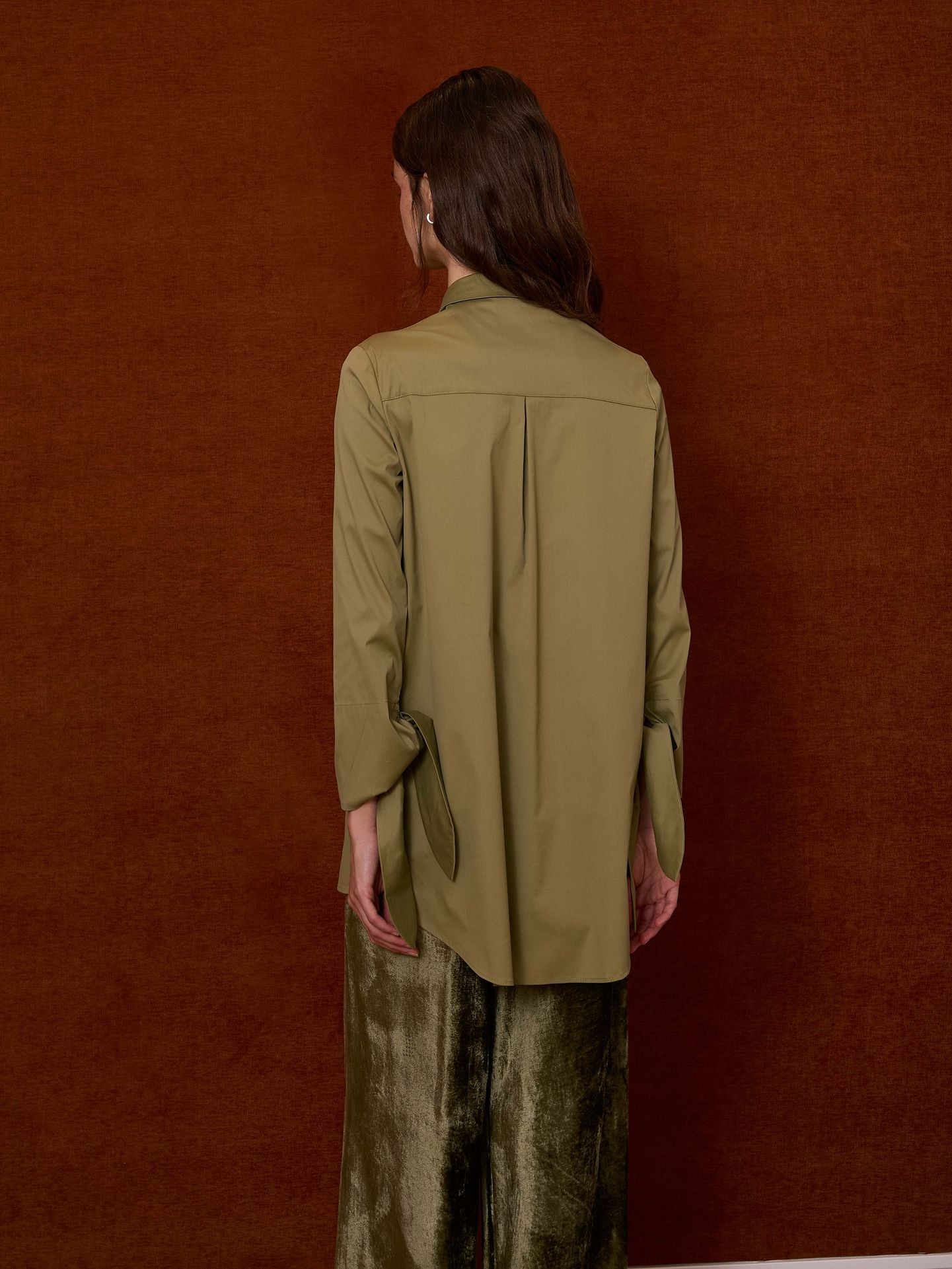 Camisa popelín con nudos kaki