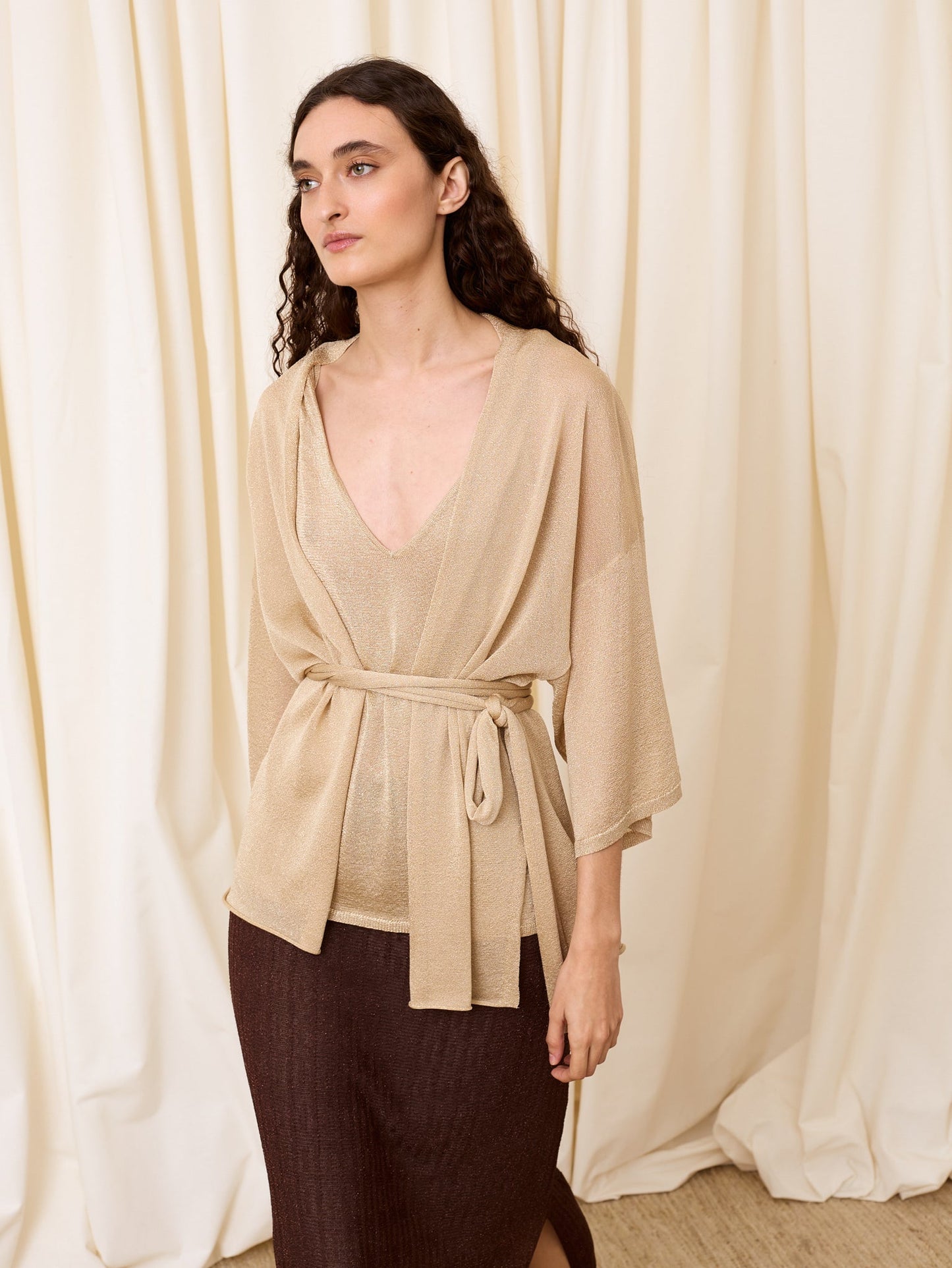 Top de lurex escote pico dorado
