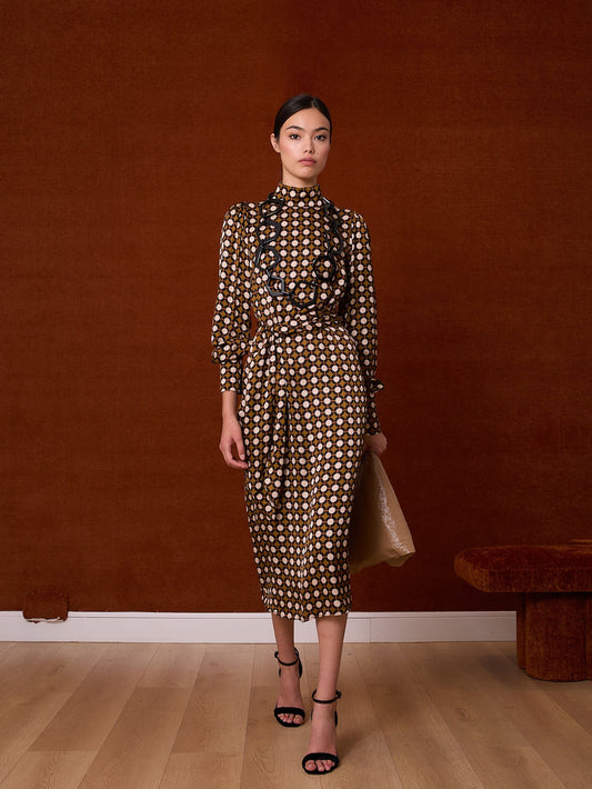 Vestido midi de lunares marrón