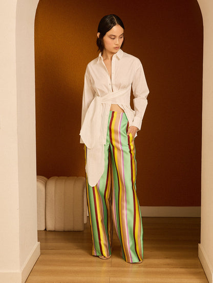 Camisa con lazada blanca