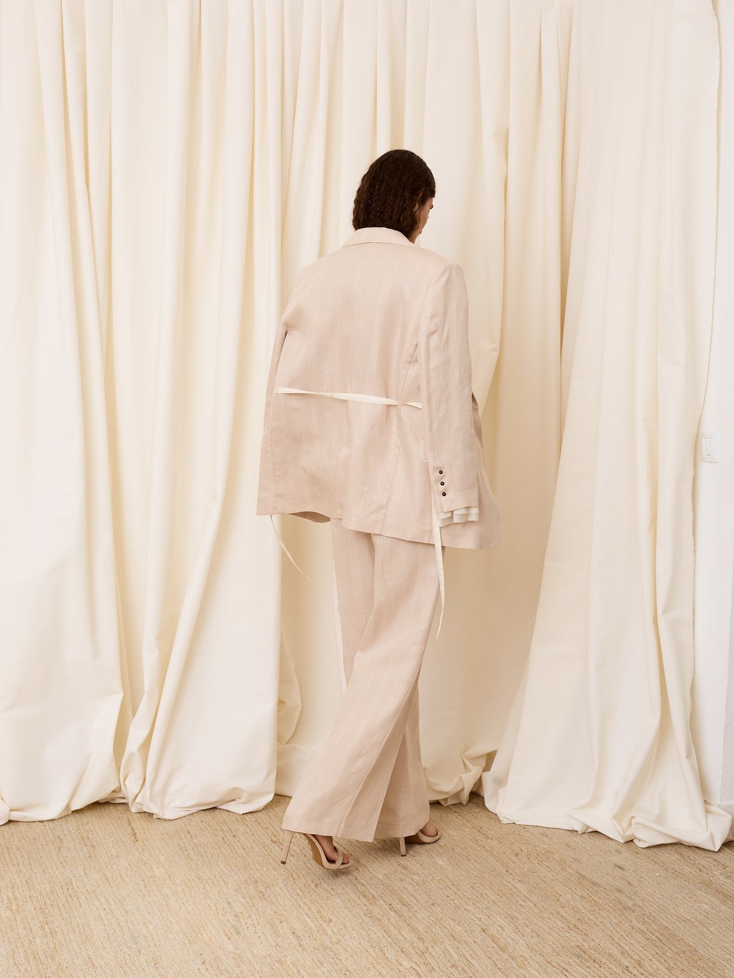 Blazer de lino beige