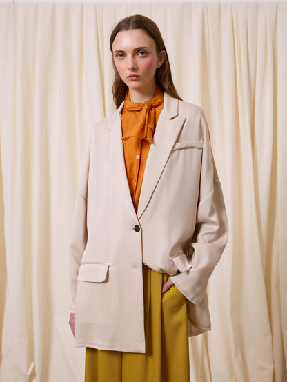 Blazer satinada piedra
