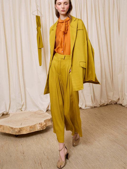 Blazer satinada pistacho