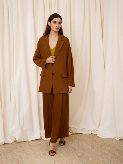 Blazer satinada marrón chocolate