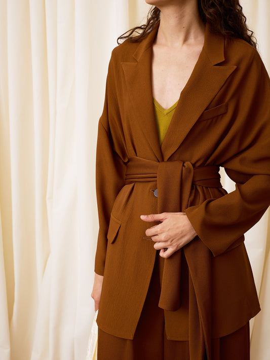 Blazer satinada marrón chocolate