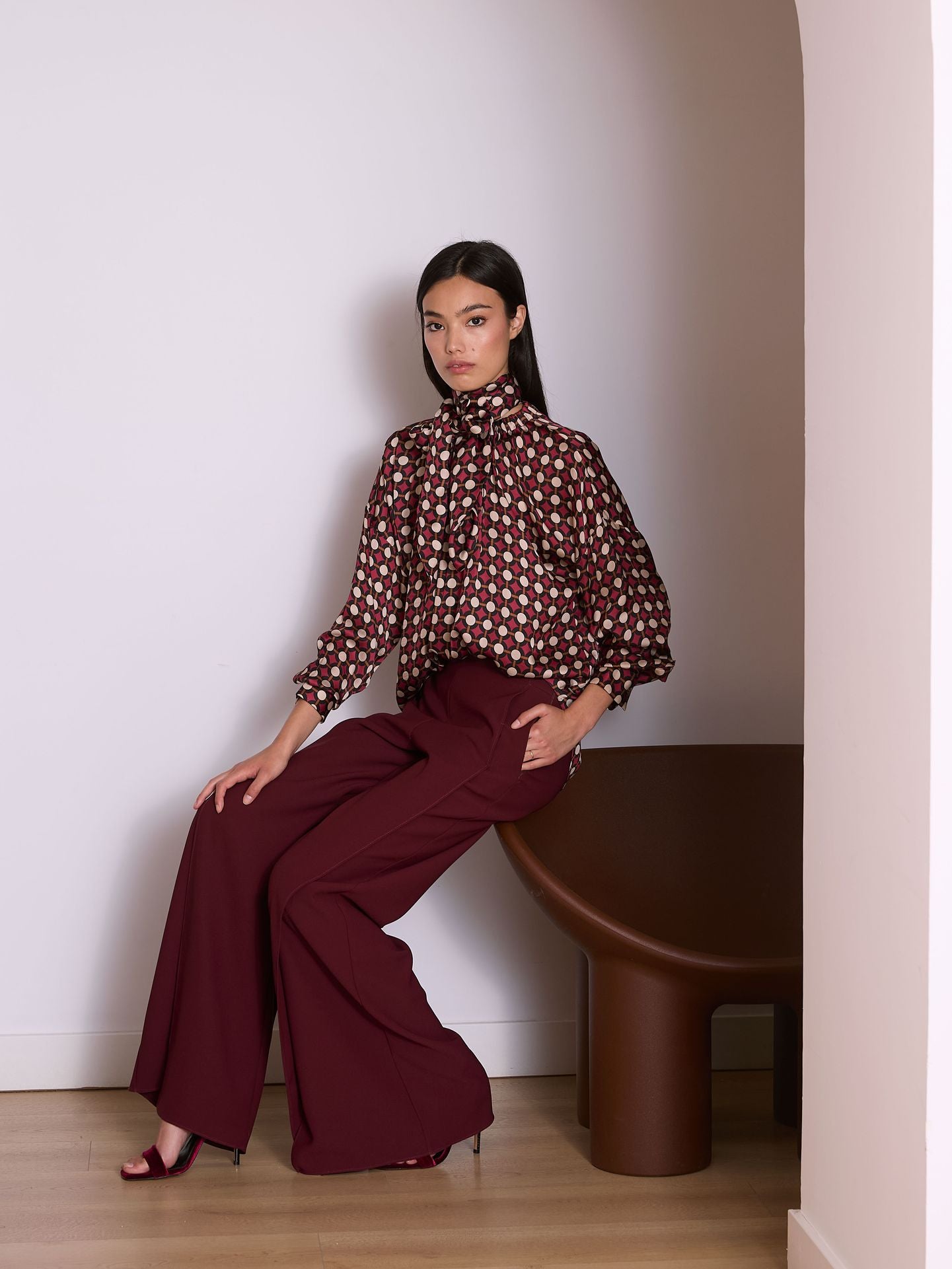 Blusa de lunares granate