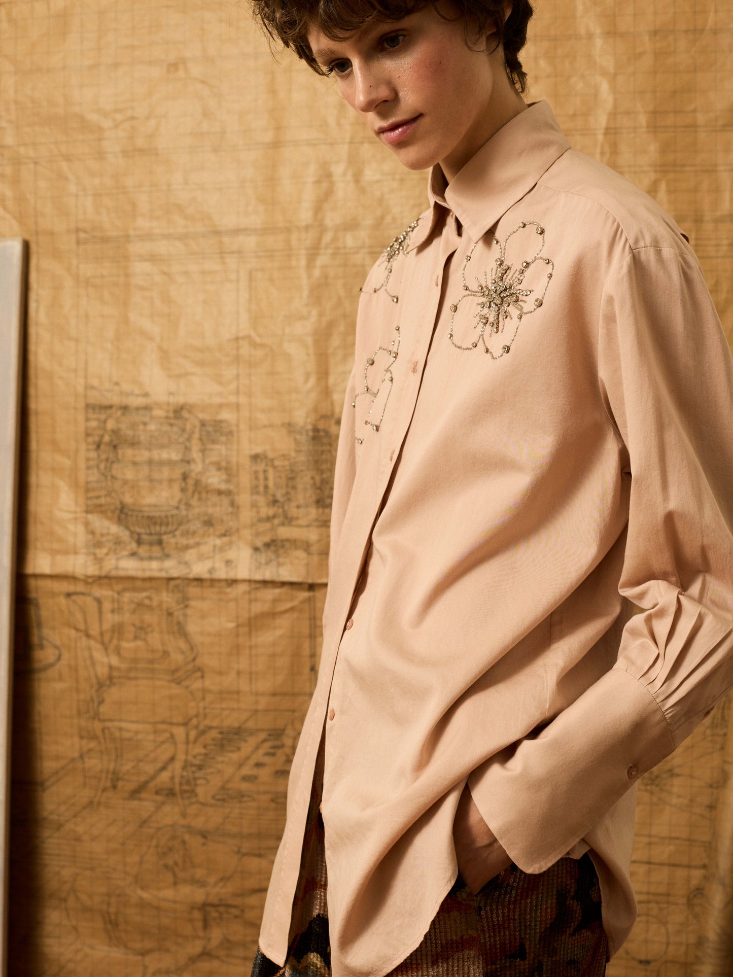 Camisa rosa bordado pedrería