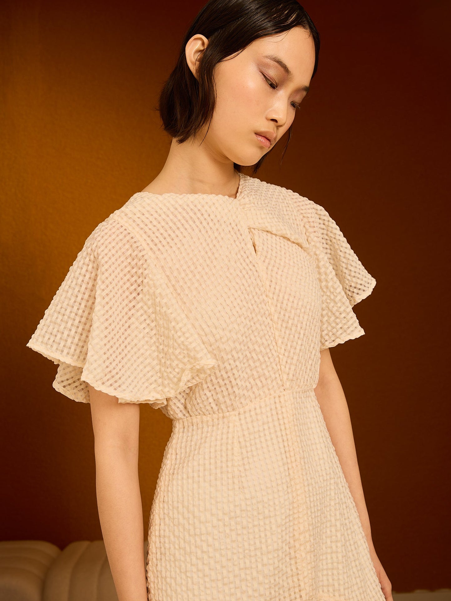 Vestido midi calado crudo