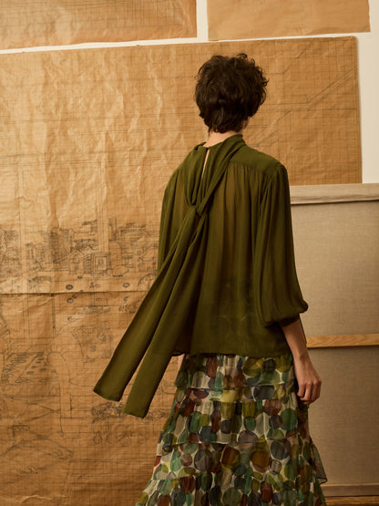 Blusa verde cuello alto lazada