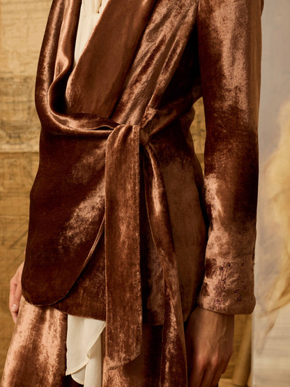 Blazer terciopelo maquillaje