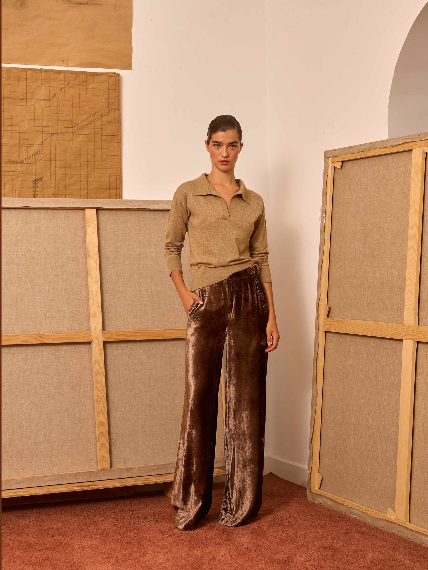 Pantalón terciopelo topo