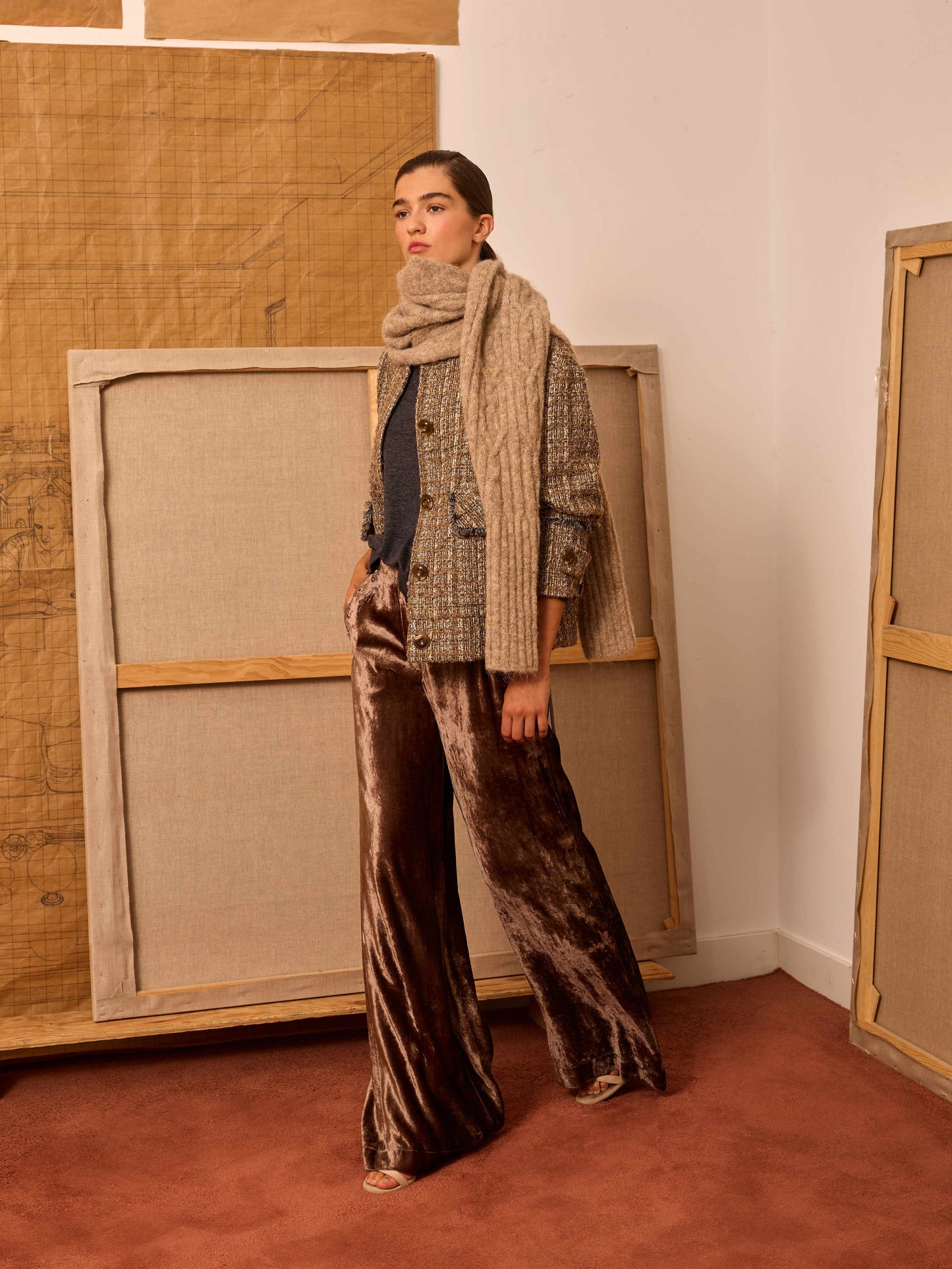 Pantalón terciopelo topo