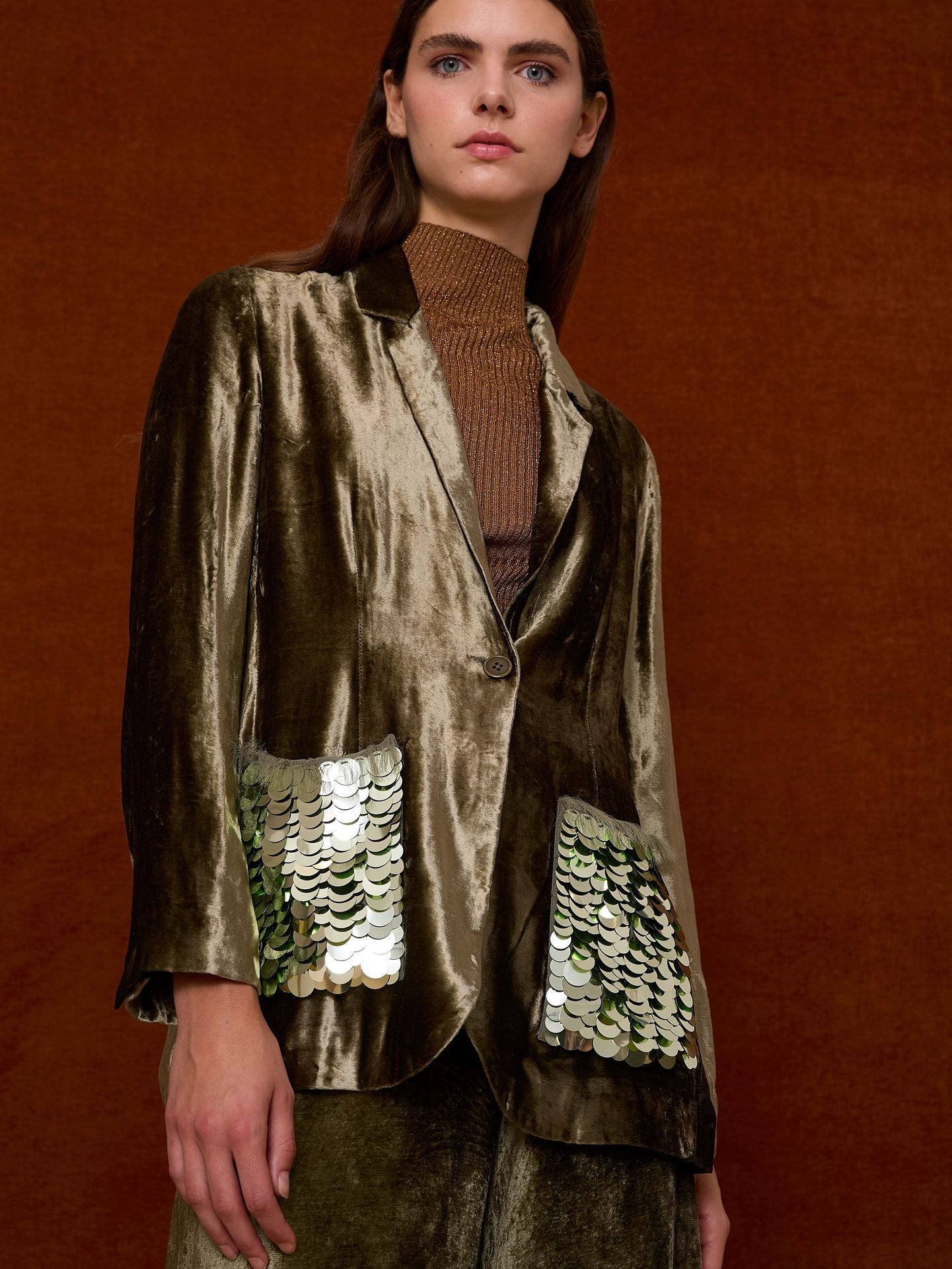 Blazer de terciopelo y lentejuelas verde