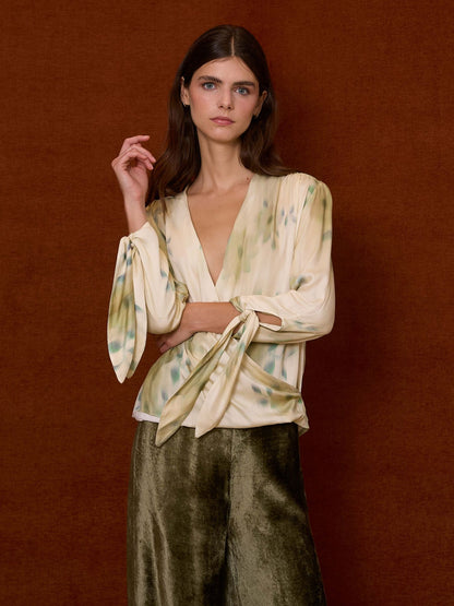 Blusa cruzada tonos verdes