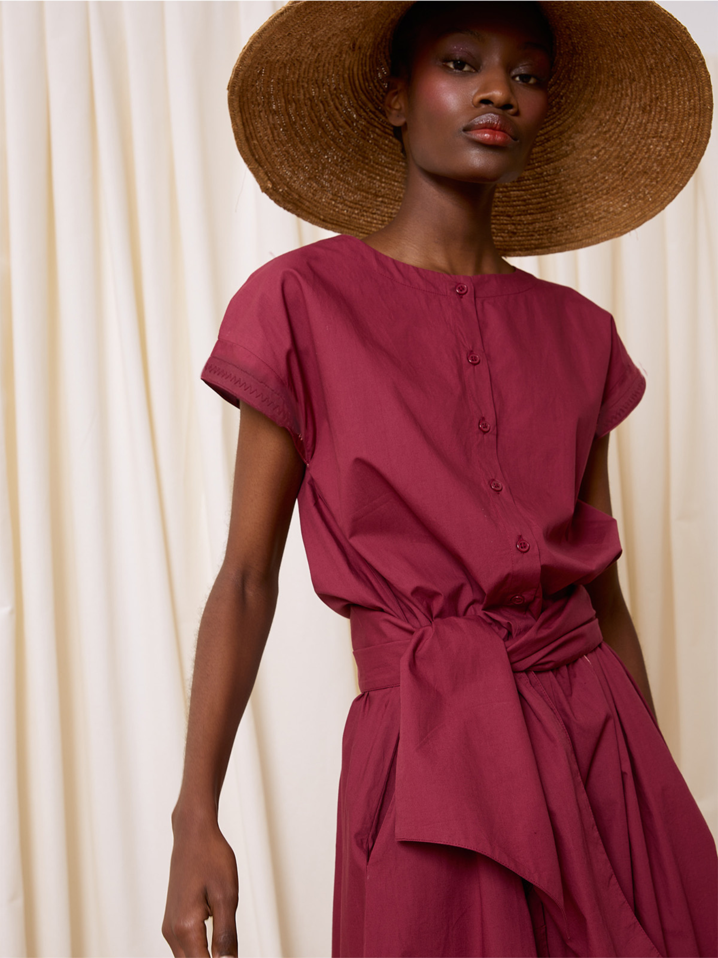 Vestido manga corta popelín ciruela