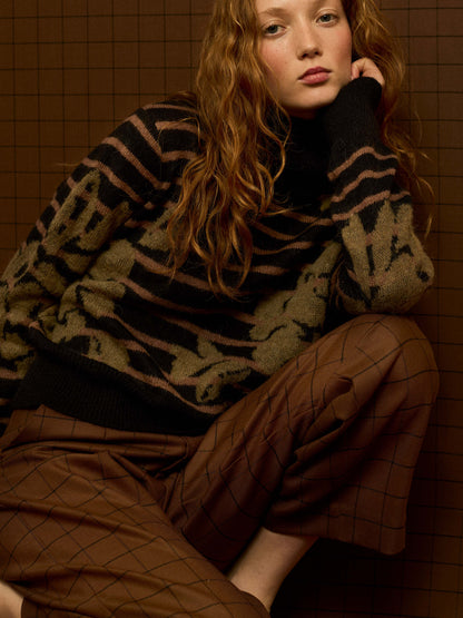 Jersey de cuello alto flores kaki