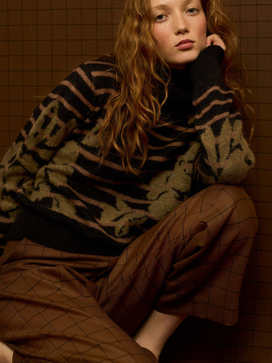 Jersey de cuello alto flores kaki