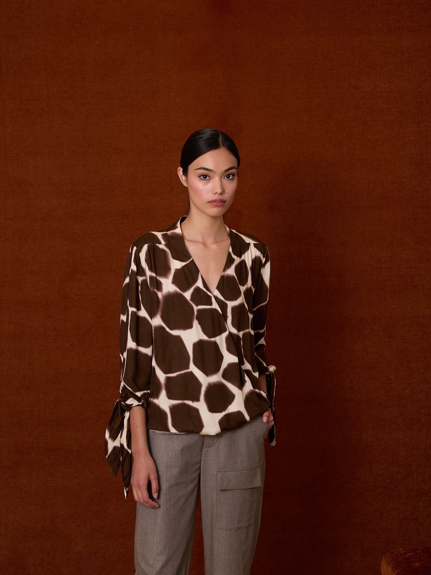 Blusa cruzada animal print