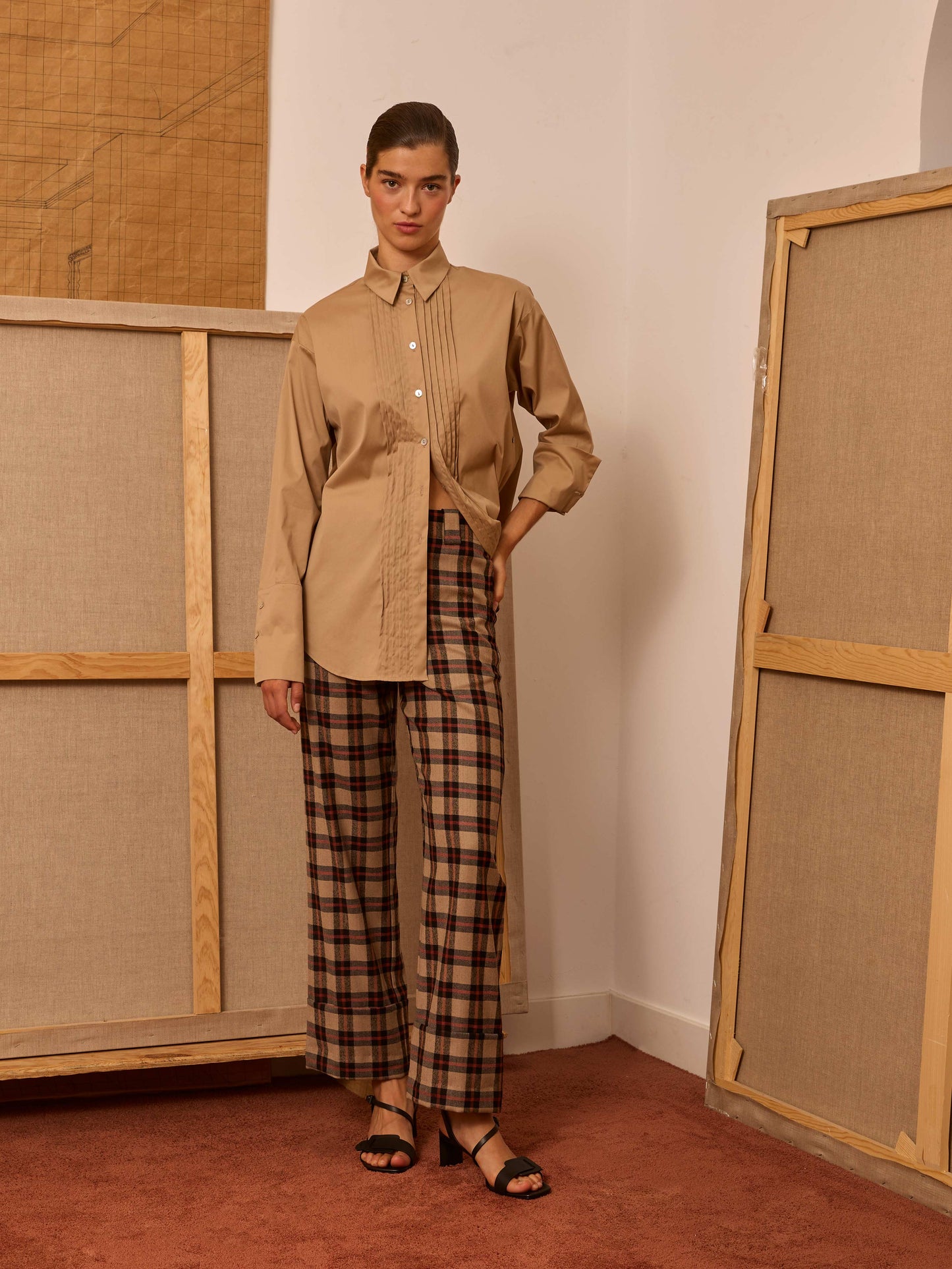 Camisa camel con jaretas