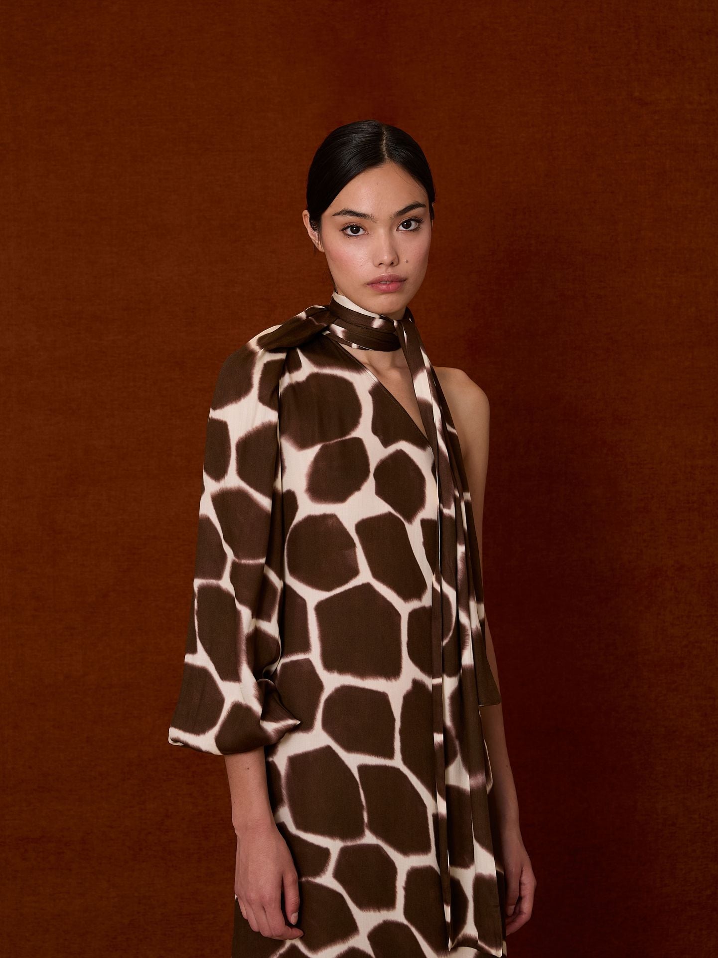 Vestido asimétrico animal print