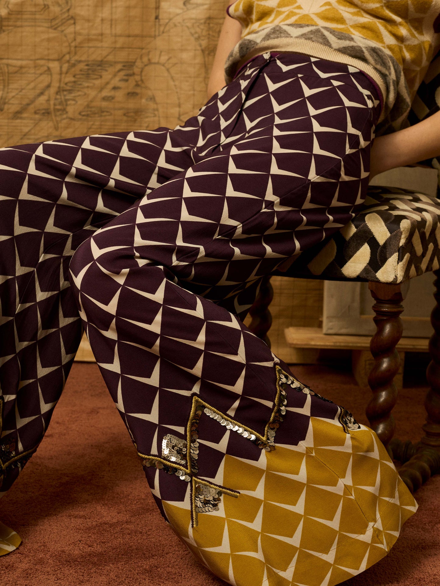 Pantalón greca granate