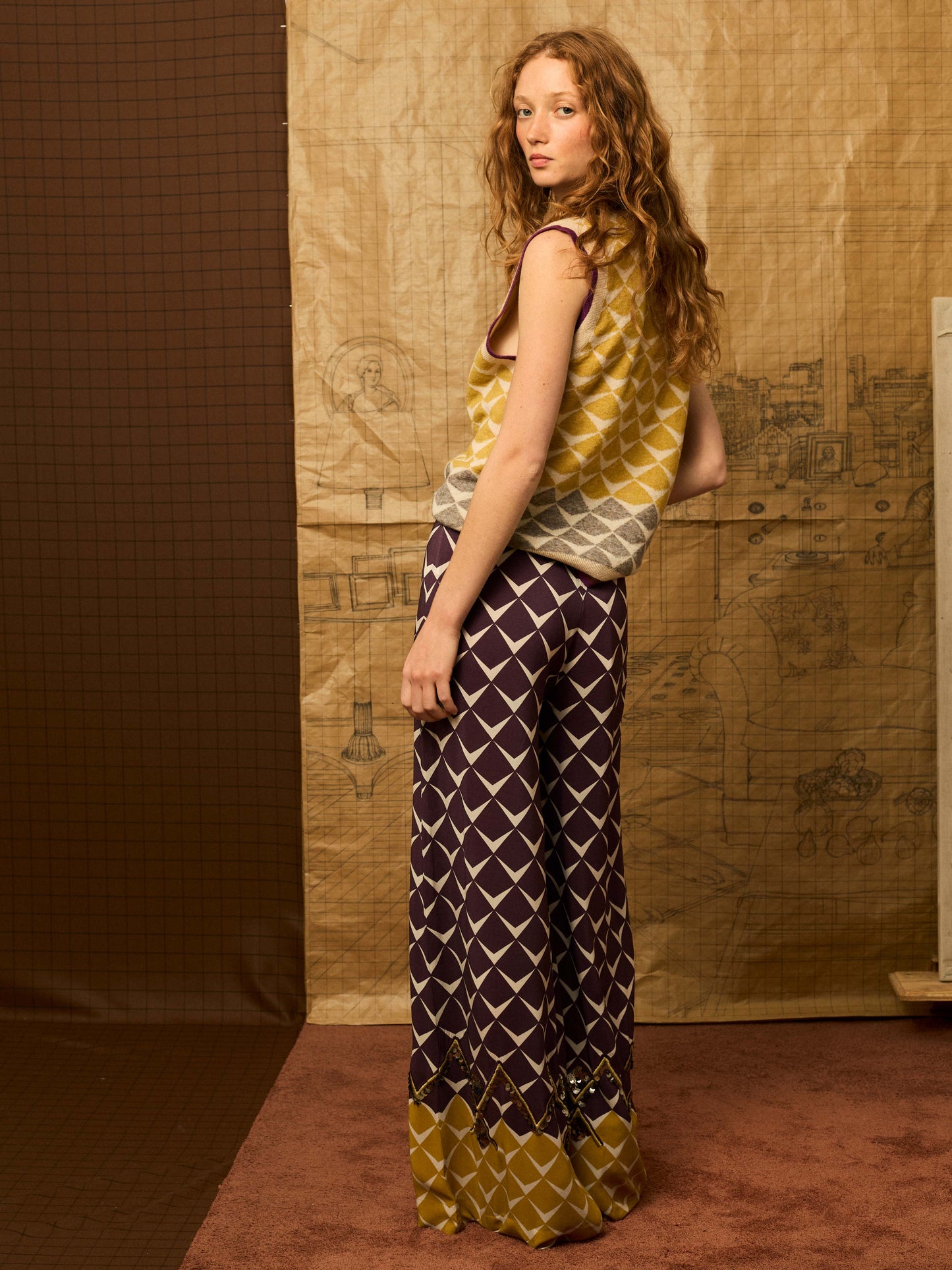 Pantalón greca granate