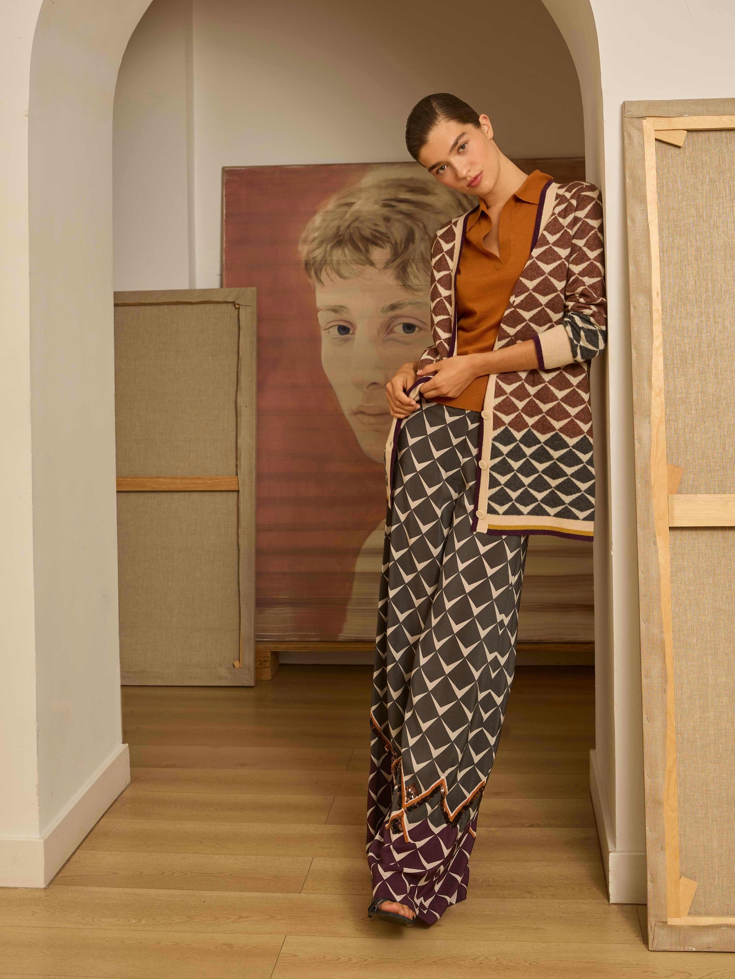 Chaqueta greca de intarsia marrón