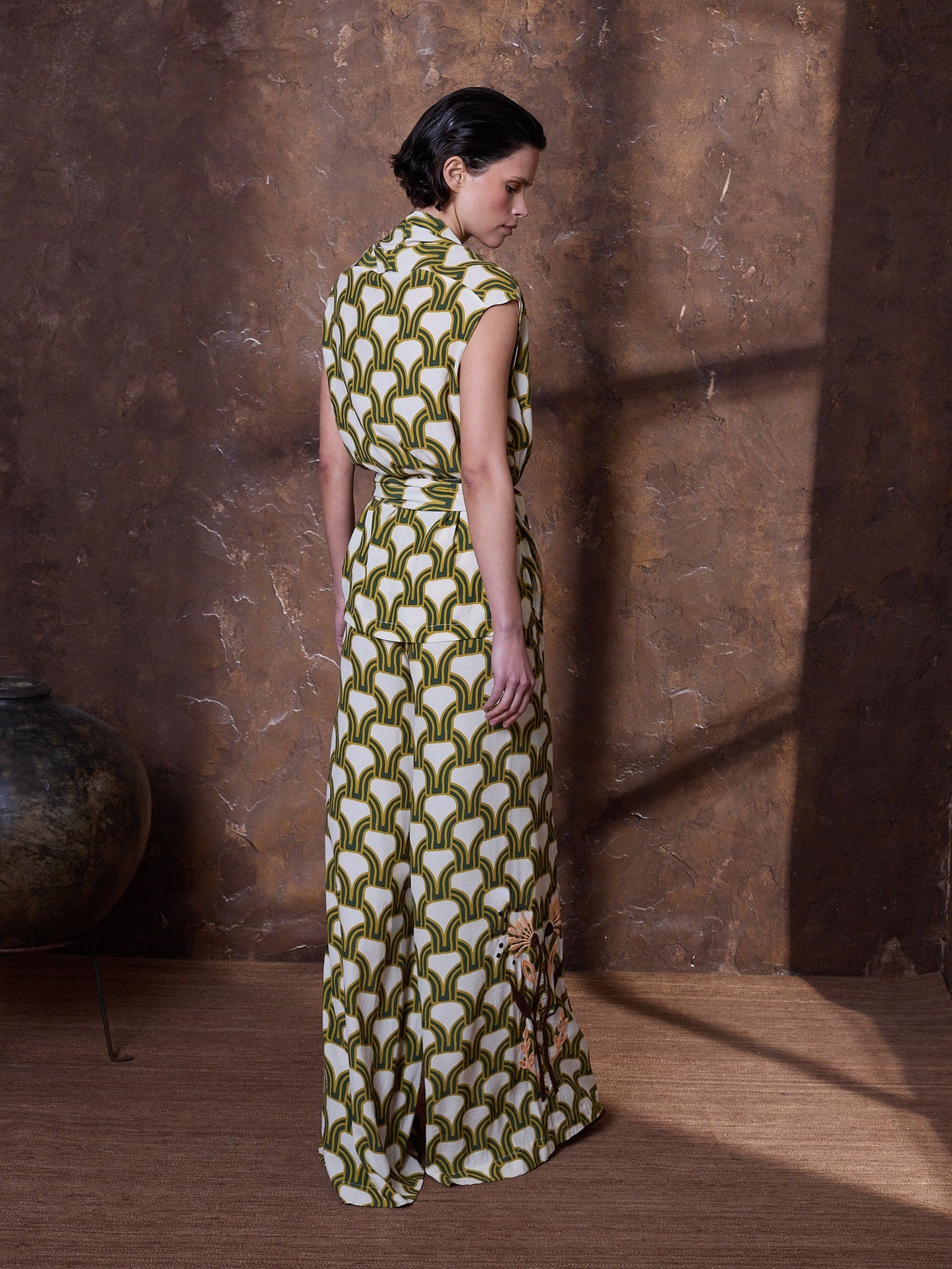 Top verde de viscosa estampada
