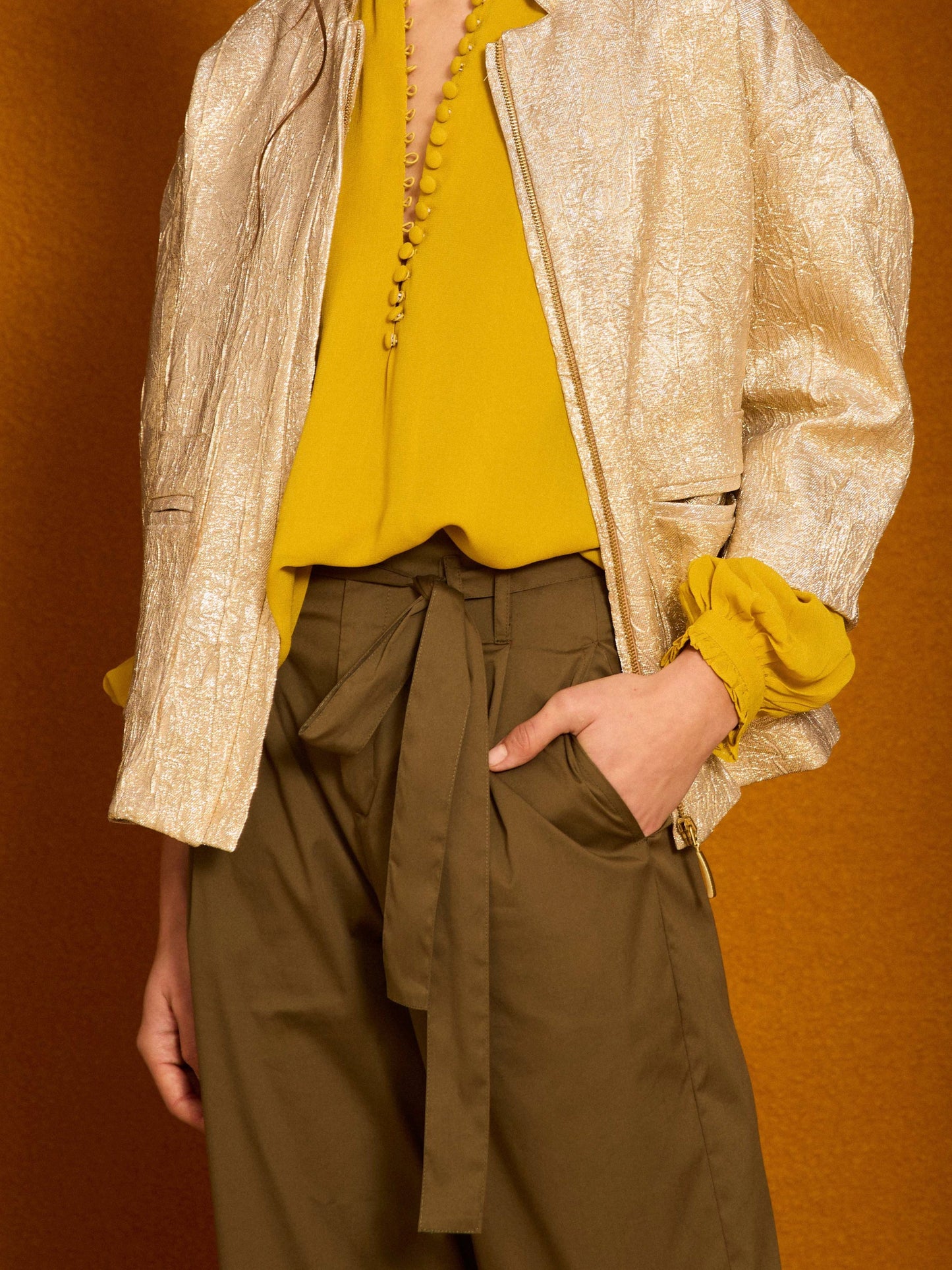 Pantalón kaki popelín