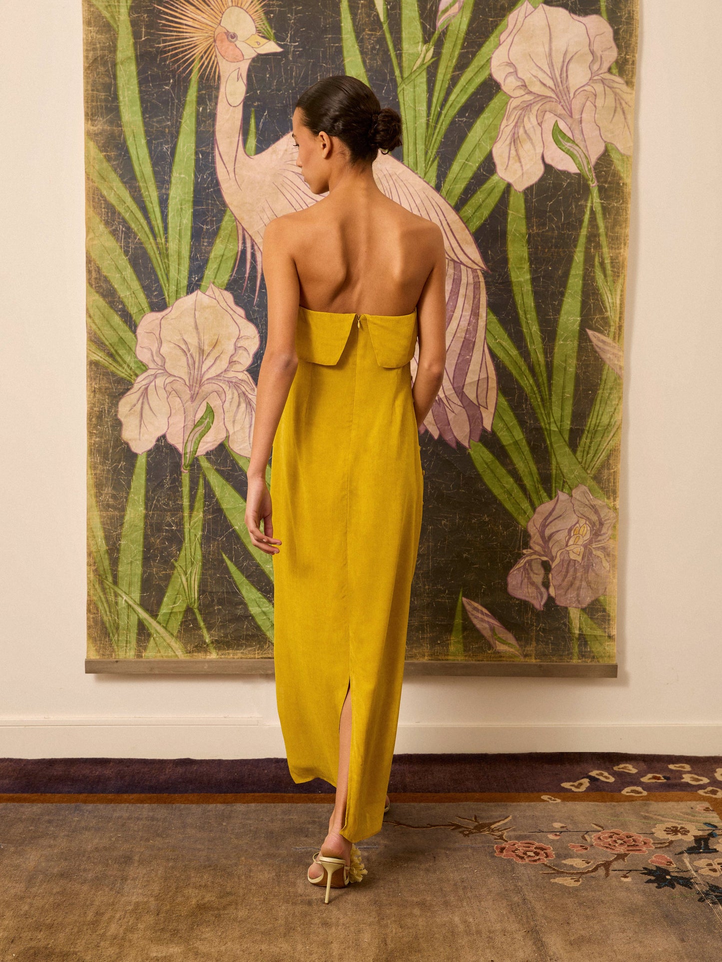 Vestido palabra de honor con apliques