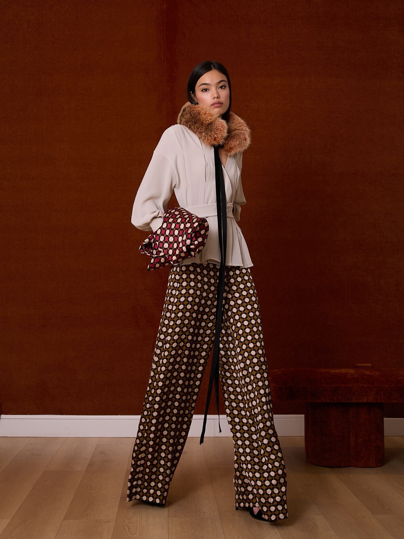 Pantalón de lunares color tabaco