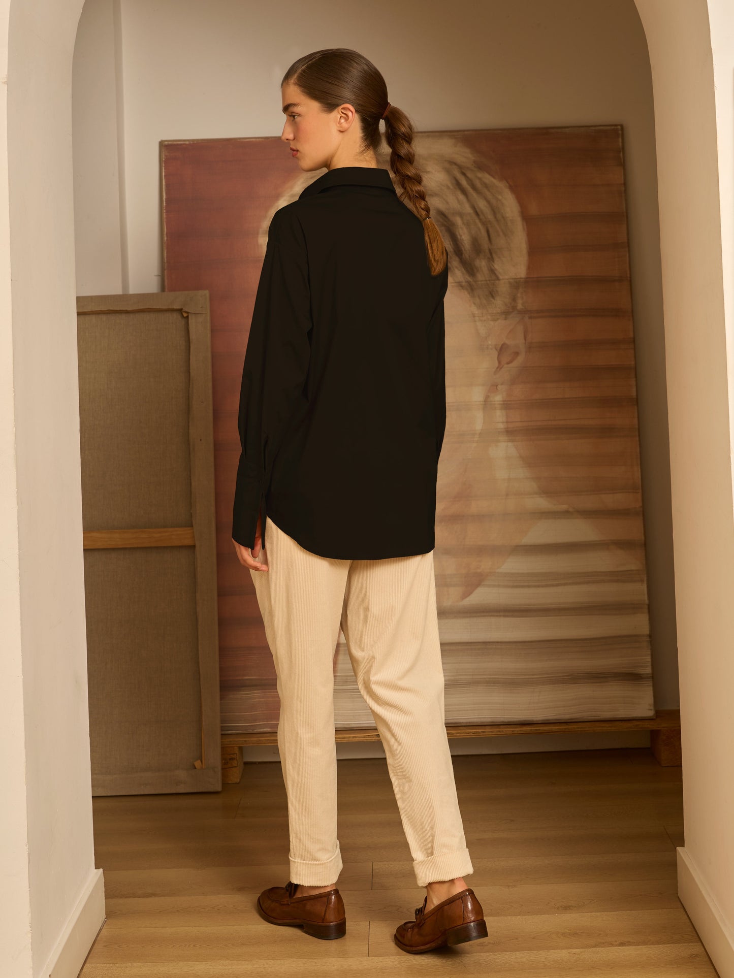 Camisa negras con jaretas