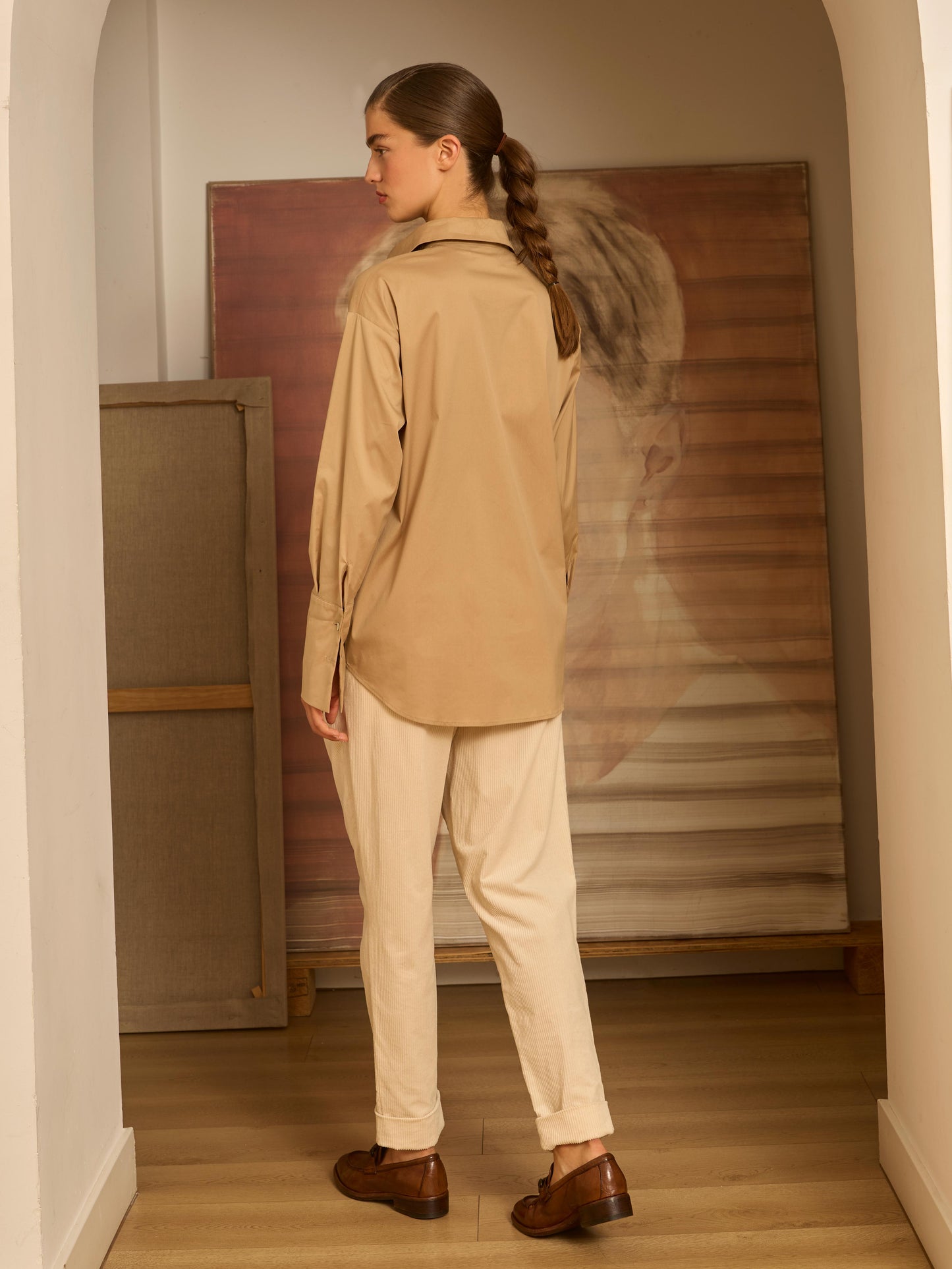 Camisa camel con jaretas