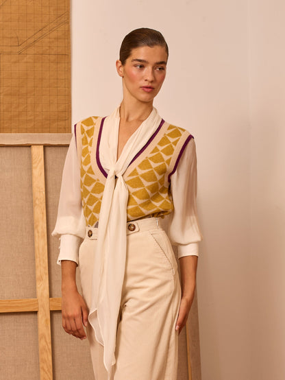 Chaleco greca de intarsia amarillo