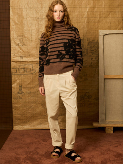 Jersey de cuello alto flores negras