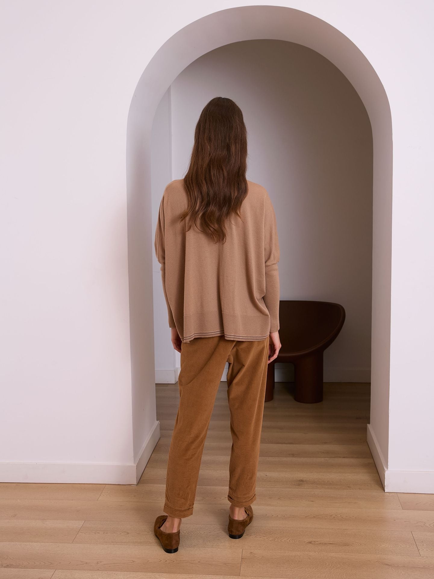 Jersey camel escote pico