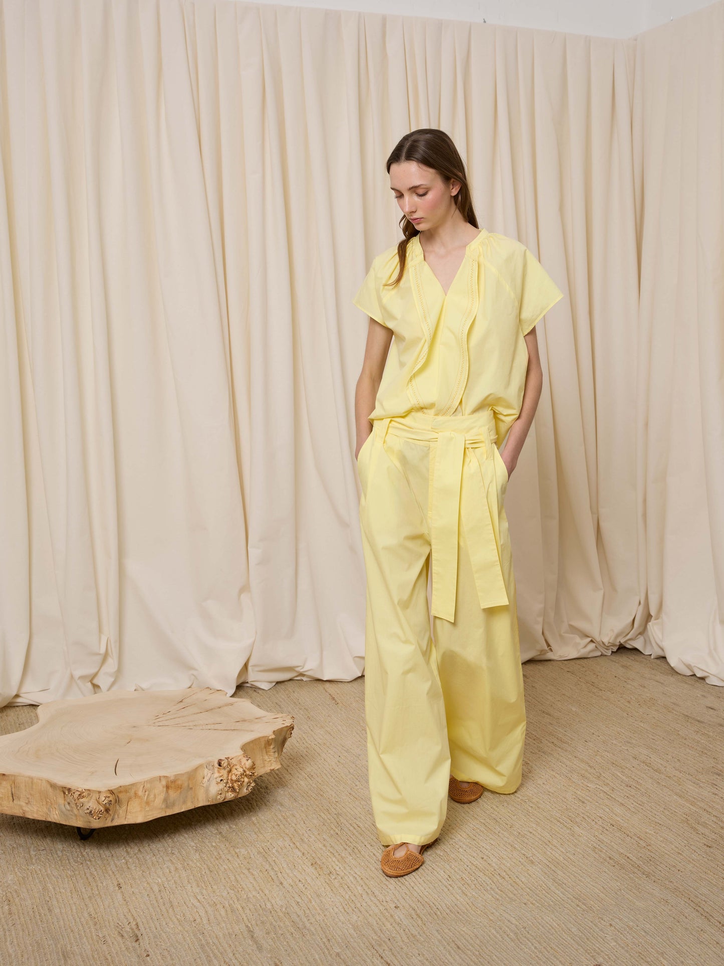 Pantalón de popelín amarillo