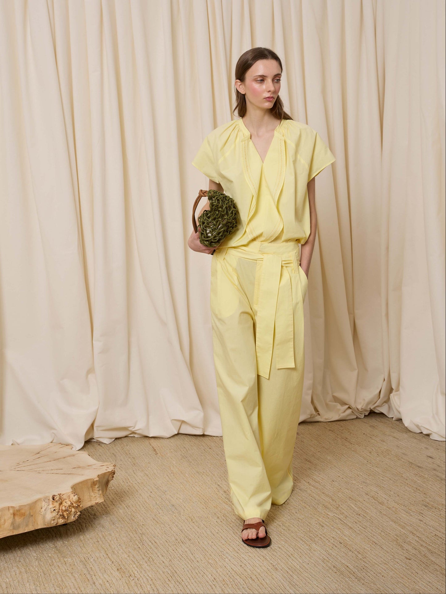 Pantalón de popelín amarillo