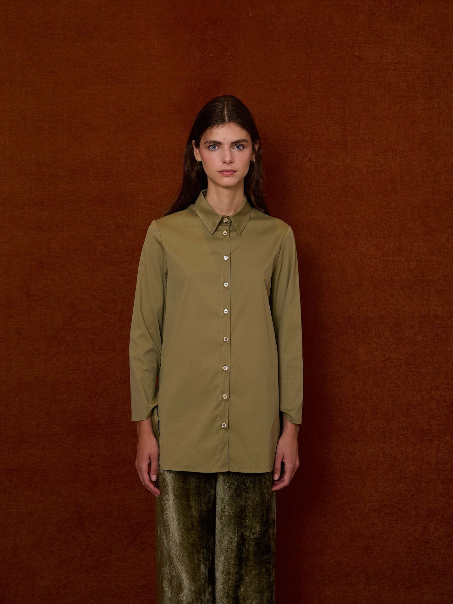 Camisa popelín con nudos kaki