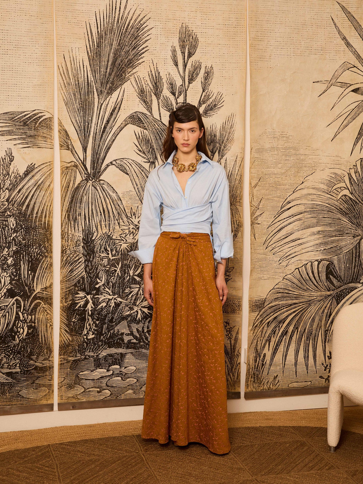 Falda bordada mostaza