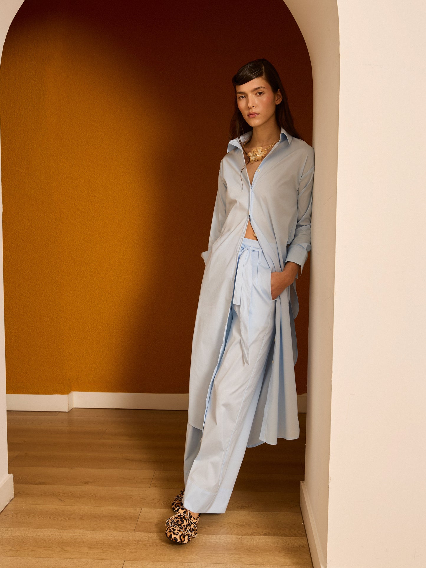 Pantalón azul popelím