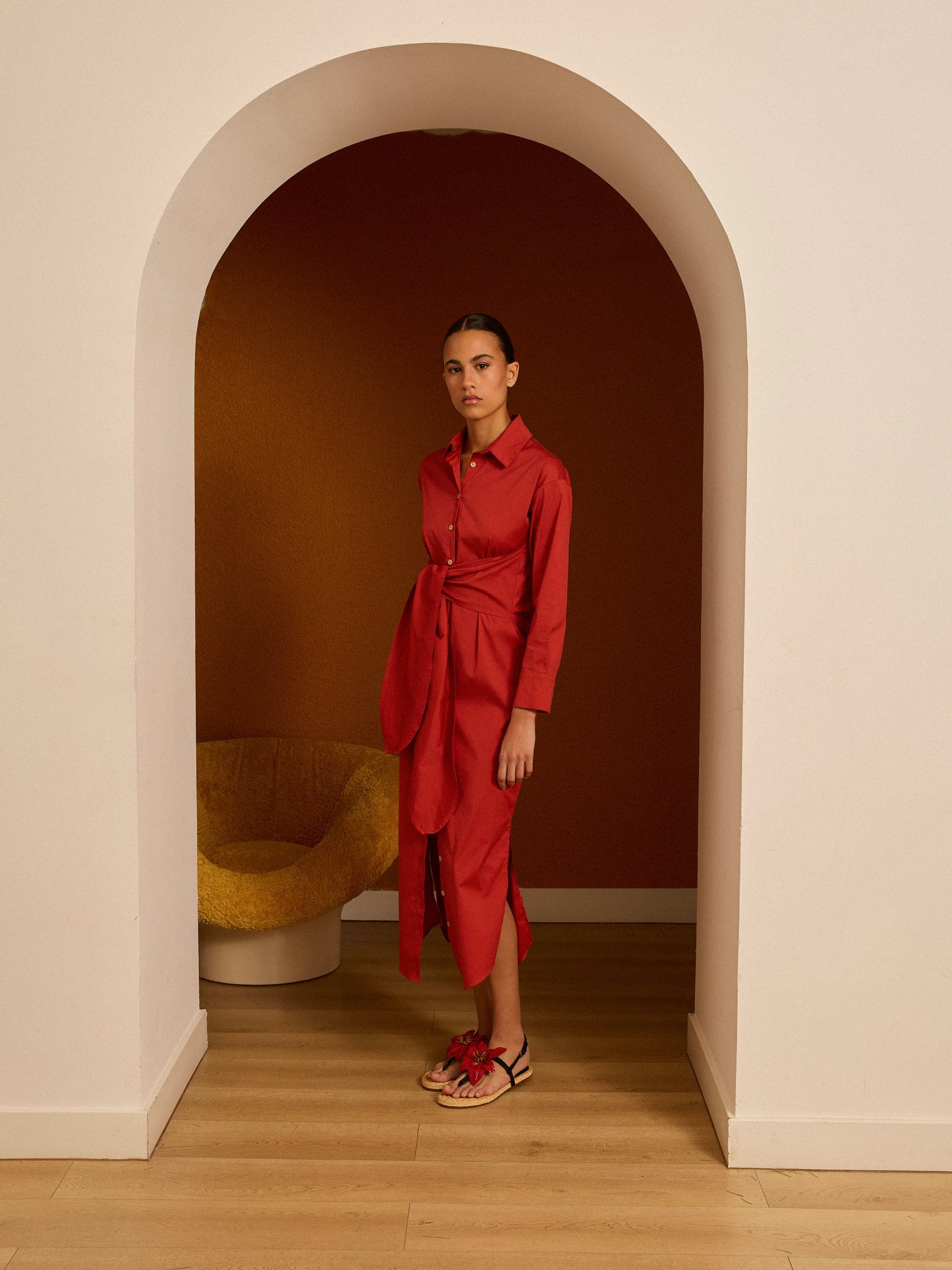 Vestido de poeplín camisero teja