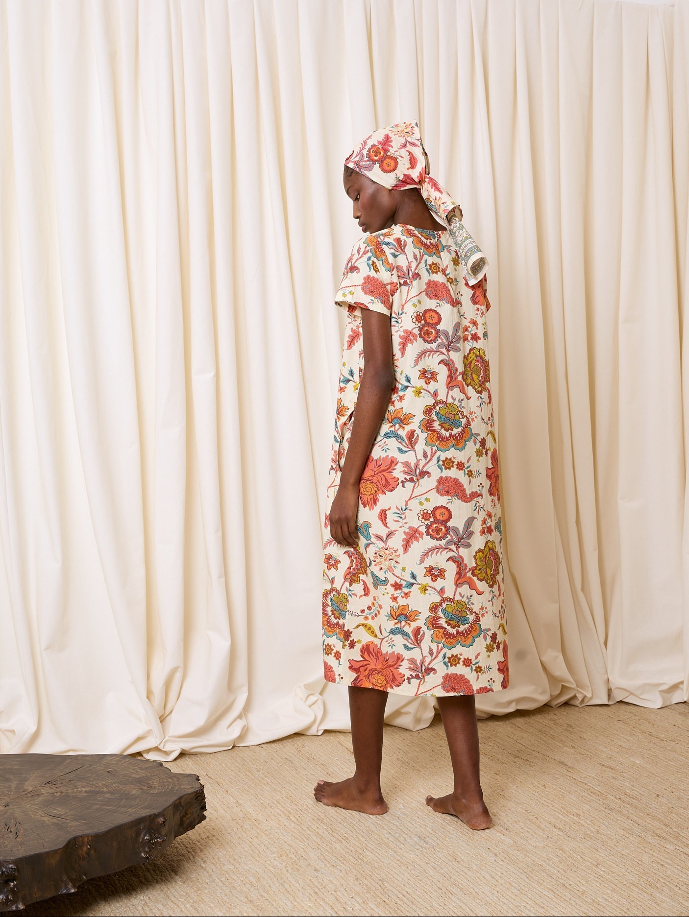 Vestido de flores con lentejuelas