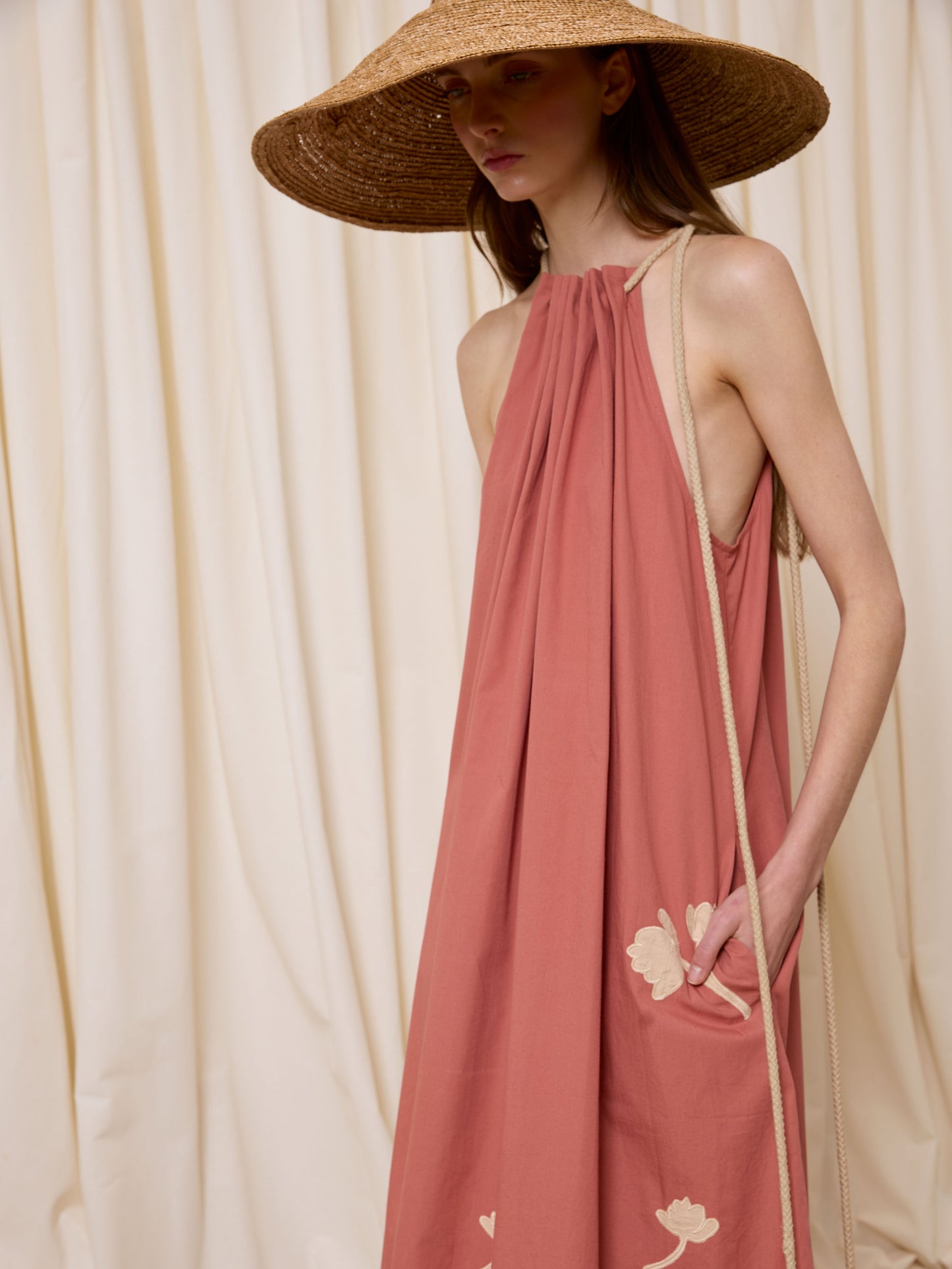 Vestido halter coral