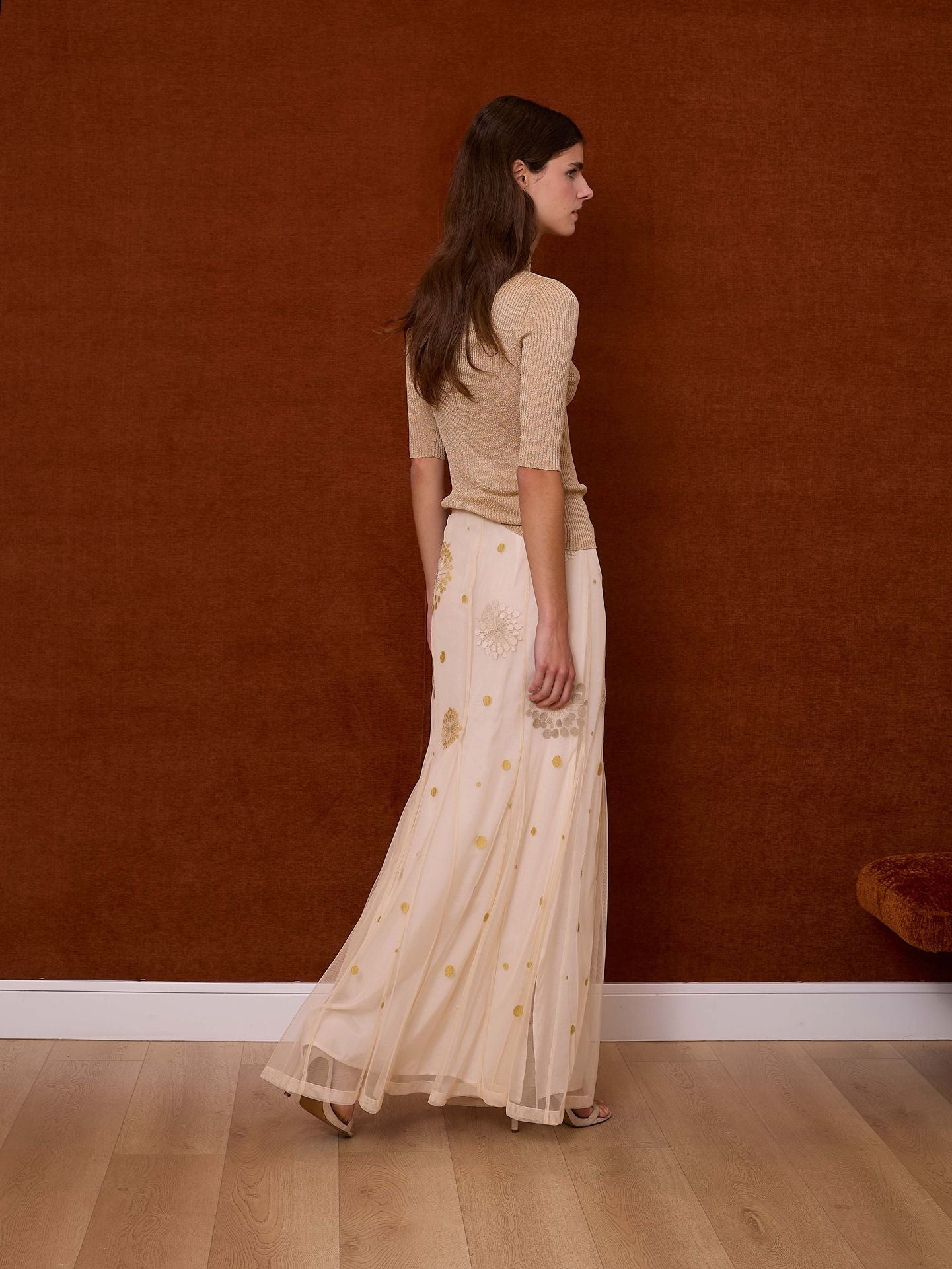 Falda larga de tul marfil