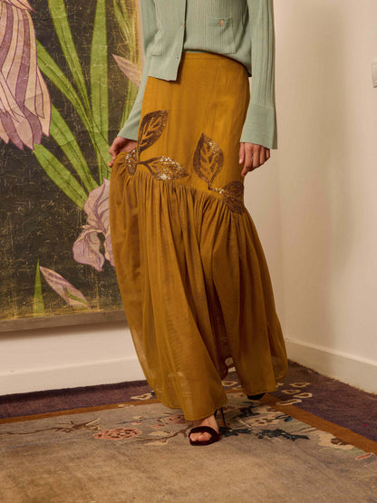 Falda de tul mostaza