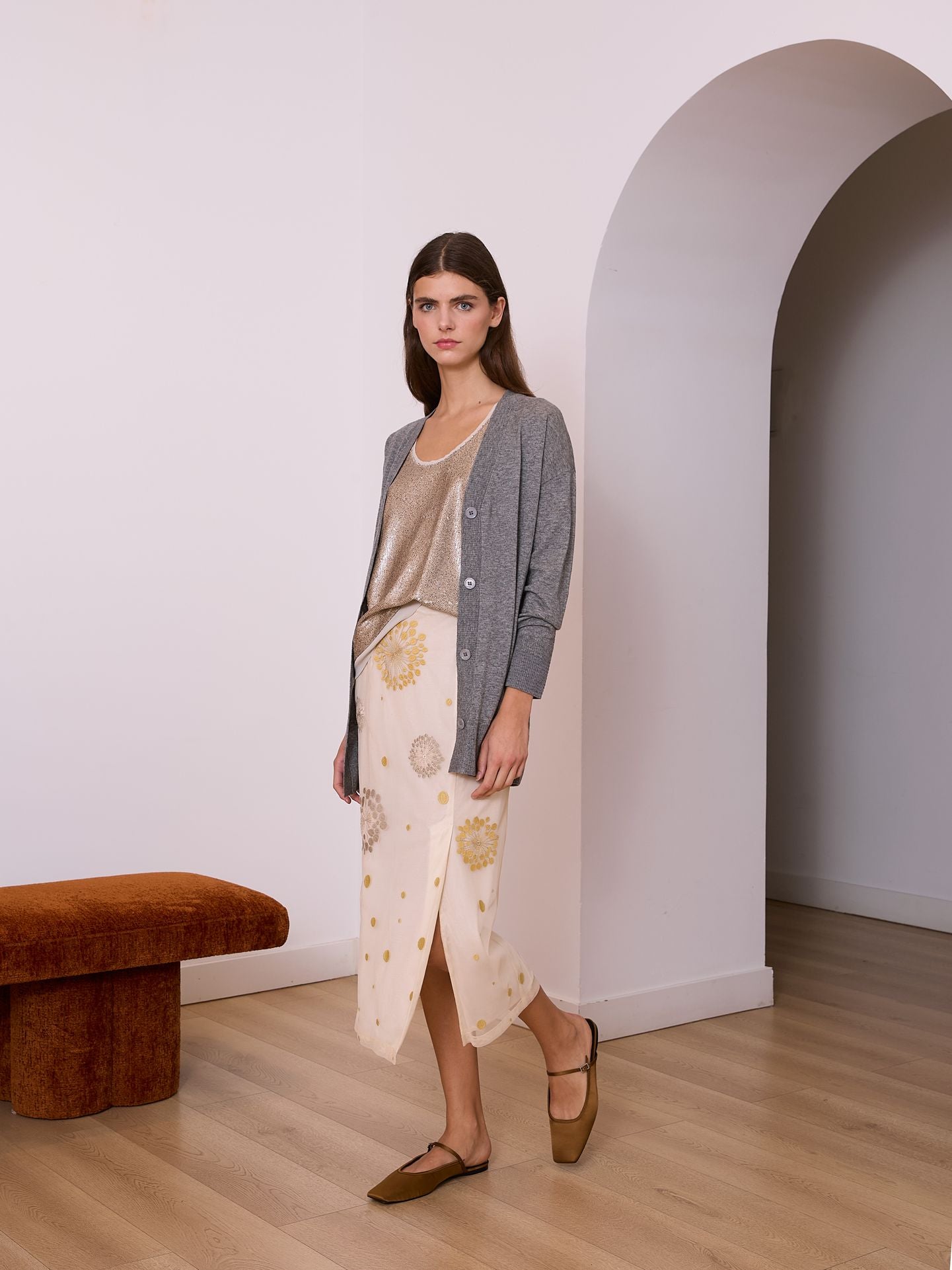 Falda midi de tul marfil