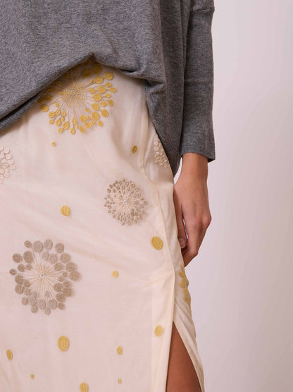 Falda midi de tul marfil