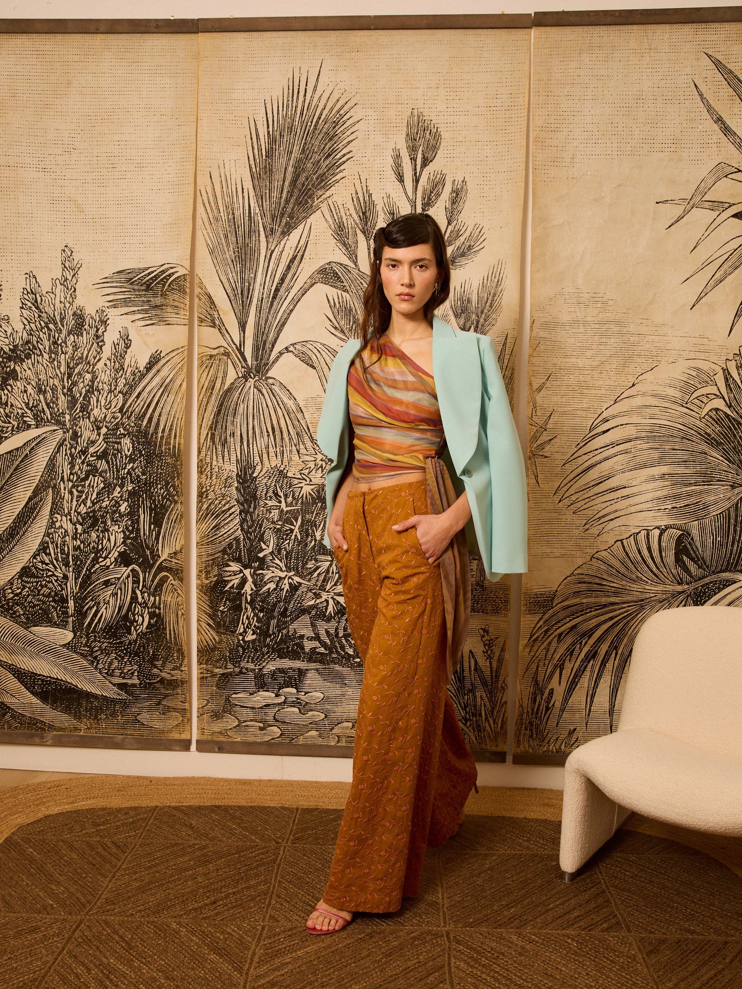 Pantalón mostaza bordado