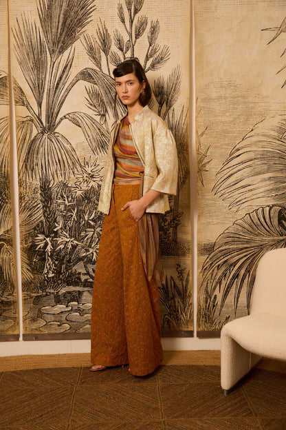 Pantalón mostaza bordado